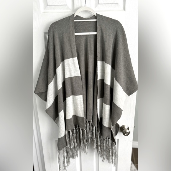 Grey and White Stripped Fringed Shrug/ Shawl - Picture 1 of 2